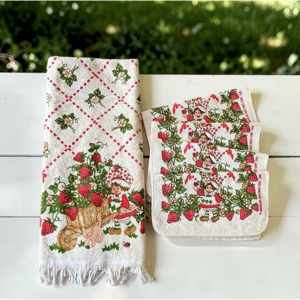 Vtg TAN Strawberry Shortcake 4 Washcloths & 1 Bath Towel 1980 NWT *READ DESC*